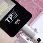 Trên tay đèn LED năng lượng mặt trời Tiến Phát Electric: Không tốn điện, thân thiện môi trường